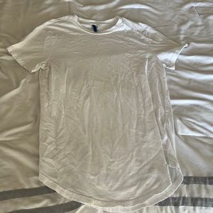 White shirt sleeves long tshirt